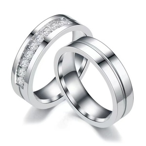 Anelli Vintage in Acciaio Inox Placcato Oro per Coppie, Gioielli Unisex Artigianali in Stile Europeo, Americano e Coreano - Product Image 4