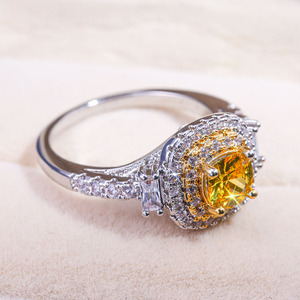 Anello di Lusso con Gemma Gialla Quadrata per Donne, Stile Principessa, Elegante Gioiello da Dito alla Moda - Product Image 5