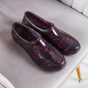 Zapatos de PVC impermeables antideslizantes <span class=keywords><strong>para</strong></span> trabajo de cocina a la moda, zapatos de agua de cristal, zapatos de <span class=keywords><strong>lluvia</strong></span> bajos de boca baja gruesa <span class=keywords><strong>para</strong></span> <span class=keywords><strong>mujer</strong></span> - Product Image 4