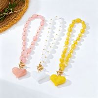 Collier de perles acryliques colorées avec grand pendentif cœur en acrylique, bijoux multicolores pour femme pour les fêtes estivales