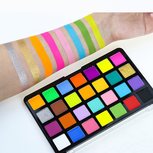 Set di Ombretti Fluorescenti UV Attivabili con Acqua GP Private Logo, Palette Vegana che si Illumina al Buio per il Trucco - Product Image 3