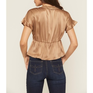 Blusa de Satén con Cuello en V y Manga Corta Personalizada para Mujer, Blusa de Gasa de Color Liso con Encaje, Top OOTD, Venta al por Mayor de Ropa - Product Image 4