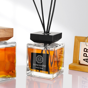 Tùy Chỉnh 500Ml 1000Ml Hương Thơm <span class=keywords><strong>Reed</strong></span> Thủy Tinh Khuếch Tán Chai Hương Thơm Vuông Chai Hương Liệu Với Nắp Bằng Gỗ - Product Image 4
