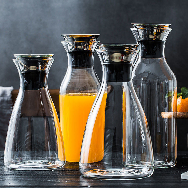 Borosilicate Glass Pitcher with Lid Water Carafe Jug for Hot/Cold Water Ice Tea and Juice Beverage glass water carafe