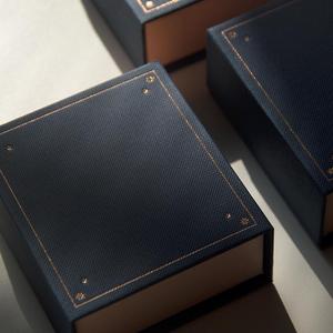 New arrivals Korean-<span class=keywords><strong>Style</strong></span> Book-Shape Magnetic hộp đồ trang sức lật Bìa Vòng cổ bông tai hiển thị giấy trường hợp - Product Image 4