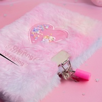 Carnet de notes en peluche motif dessin animé, couverture en forme de cœur A6, journal intime pour filles, avec verrouillage sans fil, prêt à offrir, agenda en tissu pour étudiants