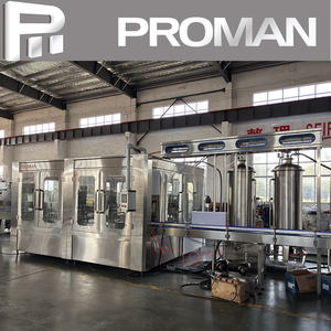 Machine de remplissage et de scellement de ligne d'eau minérale en <span class=keywords><strong>plastique</strong></span> <span class=keywords><strong>33cl</strong></span> 500ml entièrement automatique - Product Image 2