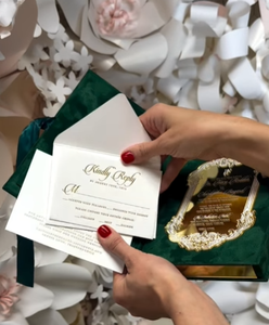 Boîte en velours vert émeraude royale intemporelle <span class=keywords><strong>de</strong></span> luxe sur mesure, <span class=keywords><strong>miroir</strong></span> doré en acrylique, suite d'invitations <span class=keywords><strong>de</strong></span> mariage, boîtes d'invitations au design personnalisé - Product Image 5