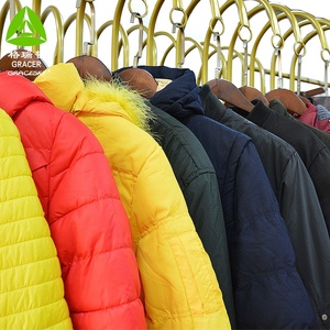 เสื้อแจ็คเก็ตหนาสำหรับฤดูหนาว ตัวอย่างสินค้าฟรี เสื้อผ้ากีฬาลำลองมือสองจากญี่ปุ่น มีจำหน่าย ดีไซน์หลากหลาย เสื้อผ้ามือสอง - Product Image 3