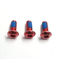 Sekrup Mesin Pengunci Patch Nylon Biru Kepala Pan Flange Torx dengan Lapisan Anodized Merah Aluminium M4 M5 M6