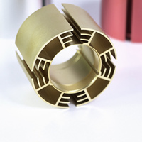 Radiateur Dissipateur de Chaleur en Aluminium Série 5000 Personnalisé, Profilé Extrudé, Finition Anodisée T5, Motifs Carrés, Découpe CNC, Pliage, Soudage