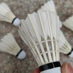 Volants de badminton en plumes de canard, double vol, stabilité accrue, durables, compétitions de badminton, volants de badminton - Product Image 4