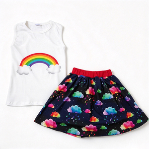 Conjunto de 2 piezas para niñas con estampado de seda de leche: camiseta sin mangas/camiseta con volantes y pantalón corto/skort personalizado OEM ODM para niños pequeños - Product Image 1