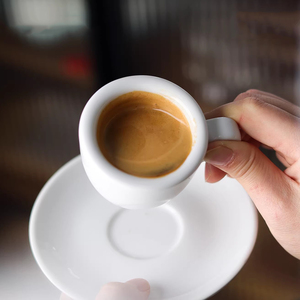 Tasses à café miniatures en céramique blanche avec logo personnalisé, ensemble tasse et soucoupe à expresso épaissies de 9 mm - Product Image 3