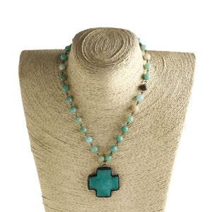 <span class=keywords><strong>Collana</strong></span> Girocollo da Donna alla Moda con Ciondolo a Croce Solider, Catena a <span class=keywords><strong>Rosario</strong></span> Nera e Gemma Naturale di Howlite Bianca, Gioielli Etnici Personalizzabili - Product Image 2