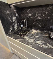 Planche de granit noir titane du Brésil de luxe, comptoir de cuisine sur mesure, îlot, bar, revêtement mural, plateau de table en marbre noir cosmique