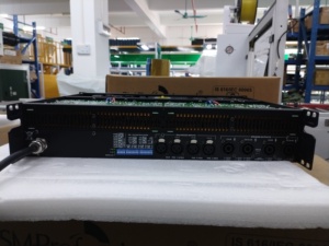 FP20000Q Versión Corta, Amplificador de Potencia de Audio Profesional de 1800W y 4 Canales, Clase TD, Entrada Balanceada, Salida para Altavoces de 4 Ohmios, Metálico - Product Image 3