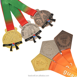 Medalla de Taekwondo de Oro, Plata y Bronce con Diseño Personalizado para <span class=keywords><strong>Artes</strong></span> <span class=keywords><strong>Marciales</strong></span> - Product Image 1