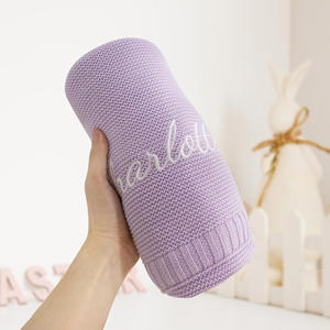 Couverture pour bébé personnalisée - Coton tricoté doux avec broderie de nom <span class=keywords><strong>personnalisé</strong></span> |   Cadeau respirant pour nouveau-né pour une fête prénatale - Product Image 2