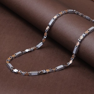 Cadena de Plata Premium, Elegante Accesorio de Joyería para Mujeres y Hombres, Uso Diario, Regalo para Fiestas, Colección - Product Image 1
