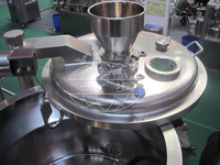Une efficacité de processus élevée peut être atteinte grâce à une machine mélangeuse et granulatrice à haute humidité, granulateur humide haute performance.