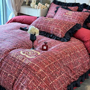 Juego de Ropa de Cama de Cuatro Piezas de Estilo Coreano, Diseño Inspirado en Diseñadores, con Funda de Edredón con Volantes, Sábana Plana de Algodón Suave al Tacto - Product Image 2