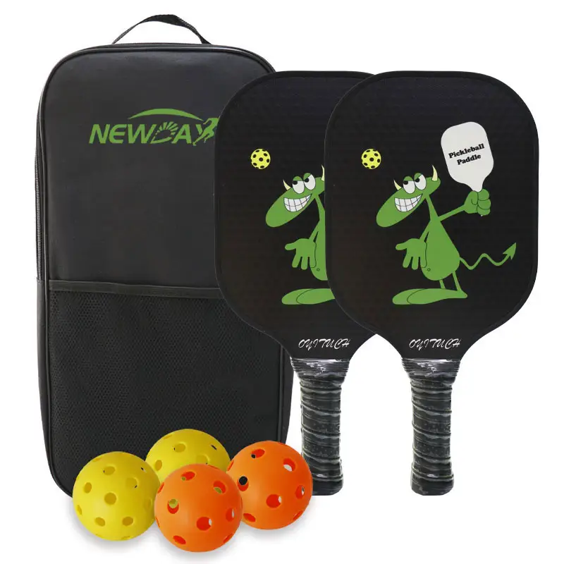 Professionele Lichtgewicht Honingraat Grafiet Carbon Pickleball Paddle Set Van 2 Pickleball Racket 4 Pickleball Ballen