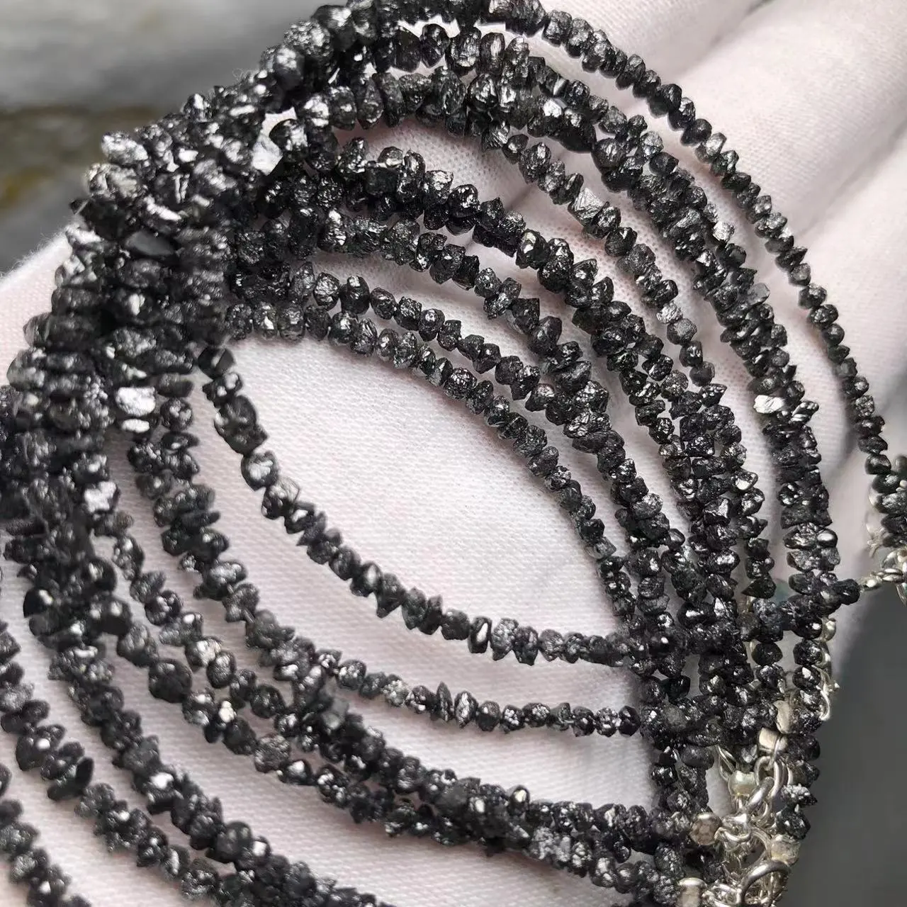 Meihan Atacado Top Natural Black Diamond Original Rocks Loose Beads Gem Stone Pulseiras & 925 Design de Prata