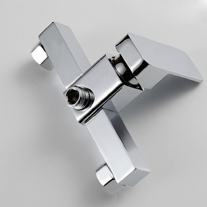 ก๊อกน้ำฝักบัวแบบ 4 ทาง Crane Crown พร้อมวาล์วเซรามิก 2 หัวจ่ายน้ำ ร้อน-เย็น สำหรับอ่างอาบน้ำ - Product Image 1