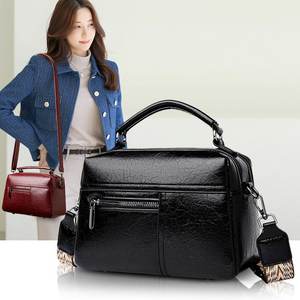 Directo de fábrica, bolsos nuevos para mujer, correa de hombro ancha de gama alta, bandolera de un solo hombro, bolso cuadrado pequeño Retro de piel de vaca - Product Image 1