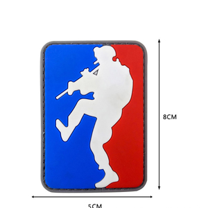 후크 및 루프 셔츠 Deboss 배지 개인 방어 장비가있는 맞춤형 3D 실리콘 전술 PVC 고무 패치 - Product Image 1