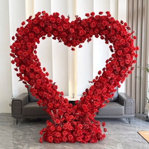 Arco de flores rojo en forma de corazón, telón de fondo con forma de corazón, arco de flores para decoración de eventos, arco de rosas de seda artificial. - Product Image 3