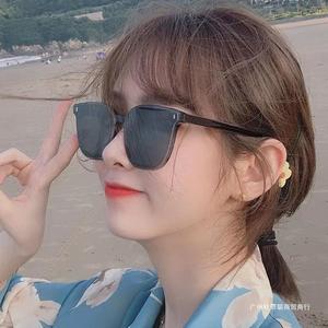 Korean Style Square Sunglasses For Women Full <b>Frame</b> PC UV Protection Irregular Mirror Design Street Fashion - Product Image 3