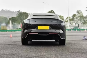 Nuevo <span class=keywords><strong>Avatr</strong></span> <span class=keywords><strong>2</strong></span> 2026, Edición Eléctrica Pura 12 Max 4WD, Auto de Rango Extendido 2025, Precios de Autos Híbridos Nuevos en China - Product Image 5