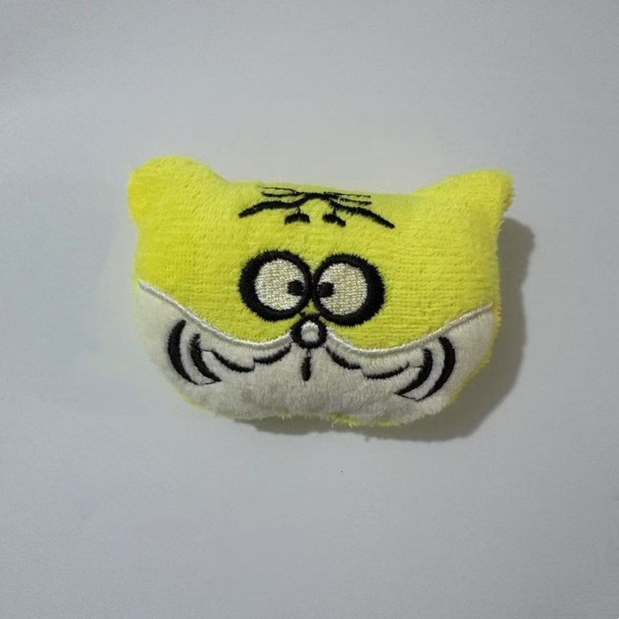 Pequeño gato tigre