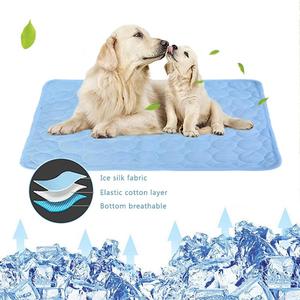 Großhandel Sommer Haustier Eis Pad Hund Eis Seide Matte Pad Kühlung Eis Höhle Hund Zwinger Katze den Haustier Cool Training Hund Kühl matte - Product Image 1
