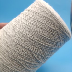 เส้นด้ายขนสัตว์ที่ให้ความนุ่มนวลที่คุณสัมผัสได้ หรูหราที่คุณมองเห็นได้ - Product Image 3