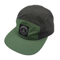 Gorra deportiva personalizada ligera para acampar de 5 paneles, logotipo en relieve de alta calidad, gorra para correr con parche tejido de nailon OEM al por mayor