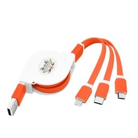 Câble USB rétractable 3 en 1 avec connecteurs USB-C, Micro USB et Lightning pour la charge et le transfert de données