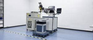 Machine de soudure promotionnelle de moule de laser de Yag de l'acier 200w avec des bijoux fabriqués en Chine - Product Image 3