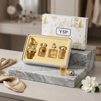 Boîte cadeau rigide personnalisée en gros avec couvercle et base, insert doré, motif botanique doré, emballage pour coffret de 4 parfums