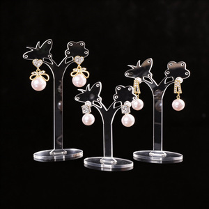 Soporte de exhibición de acrílico para pendientes <span class=keywords><strong>en</strong></span> stock, superventas transfronterizo, para transmisiones <span class=keywords><strong>en</strong></span> <span class=keywords><strong>vivo</strong></span>, para pendientes de botón, para colgar <span class=keywords><strong>en</strong></span> sesiones de fotografía - Product Image 1