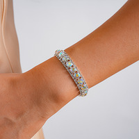 Bracelet à fermoir rond géométrique en strass de style européen et américain, étincelant, exquis, de luxe léger pour femmes