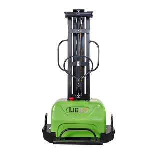 Apiladores de carga automática LIEBO, carretilla elevadora portátil de elevación de carga automática de 0,7 toneladas, apilador semieléctrico, precio bajo - Product Image 1