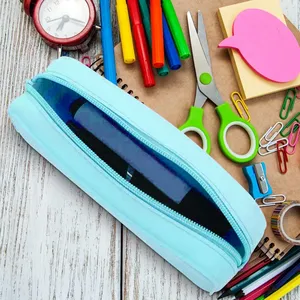 Estuche de Lápices de Silicona Suave, Creativo, con Degradado de Color, Bolsa Impermeable para Útiles Escolares, Color de Cremallera Aleatorio - Product Image 3