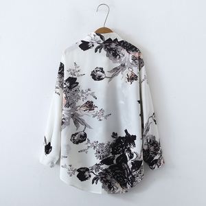 Women's Retro Simple Floral Printed <b>Satin</b> Long-Sleeved Shirt Casual Collection Long Clothing Plus Size Women's Chiffon Shirt - Product Image 4
