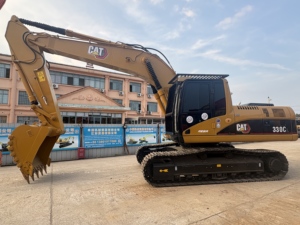 Excavatrice sur chenilles CAT 330CL d'occasion, engin de construction lourd pour travaux de terrassement, construction routière et exploitation minière - Product Image 3