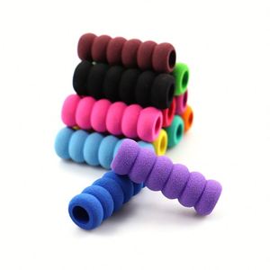 Empuñadura de Espuma NBR Antideslizante y Absorbente de Sudor, Protector de Dedos de Esponja Suave para Niños, para Mayor Comodidad al Escribir - Product Image 3