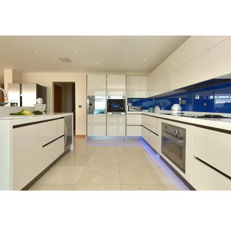 Modern L şekli mutfak parlak elsiz özel beyaz mutfak mobilyaları kiler mutfak dolapları