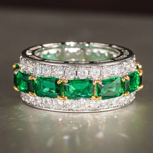 Anello Bicolore con Zircone Verde per Donne, Elegante Gioiello da Dito per Occasioni Formali e Serali - Product Image 4